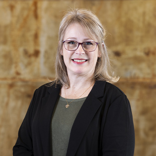 Headshot photo of Jennifer Taylor